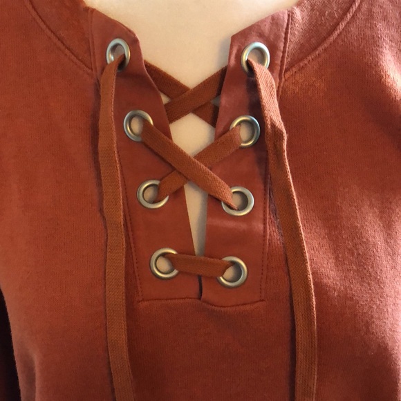 NWT Madewell front lace sweat shirt in rust - Picture 2 of 7